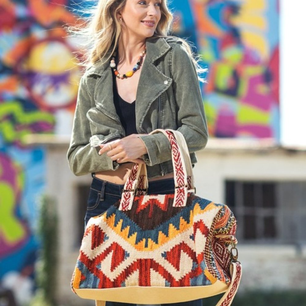 Boho Travel Bag - Ethnic Navajo Design - Handwoven from Fully Fine Cotton - Picture 4 of 9